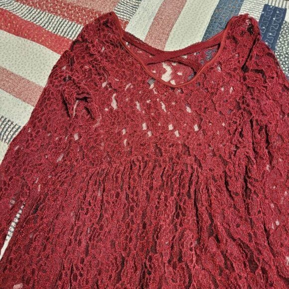Bke boutique‎ burgundy lace top - Picture 4 of 5